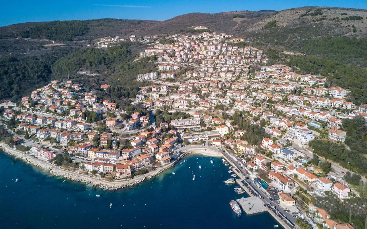 Cozy Villa Marina With Private Pool In Labin Martinski Croacia