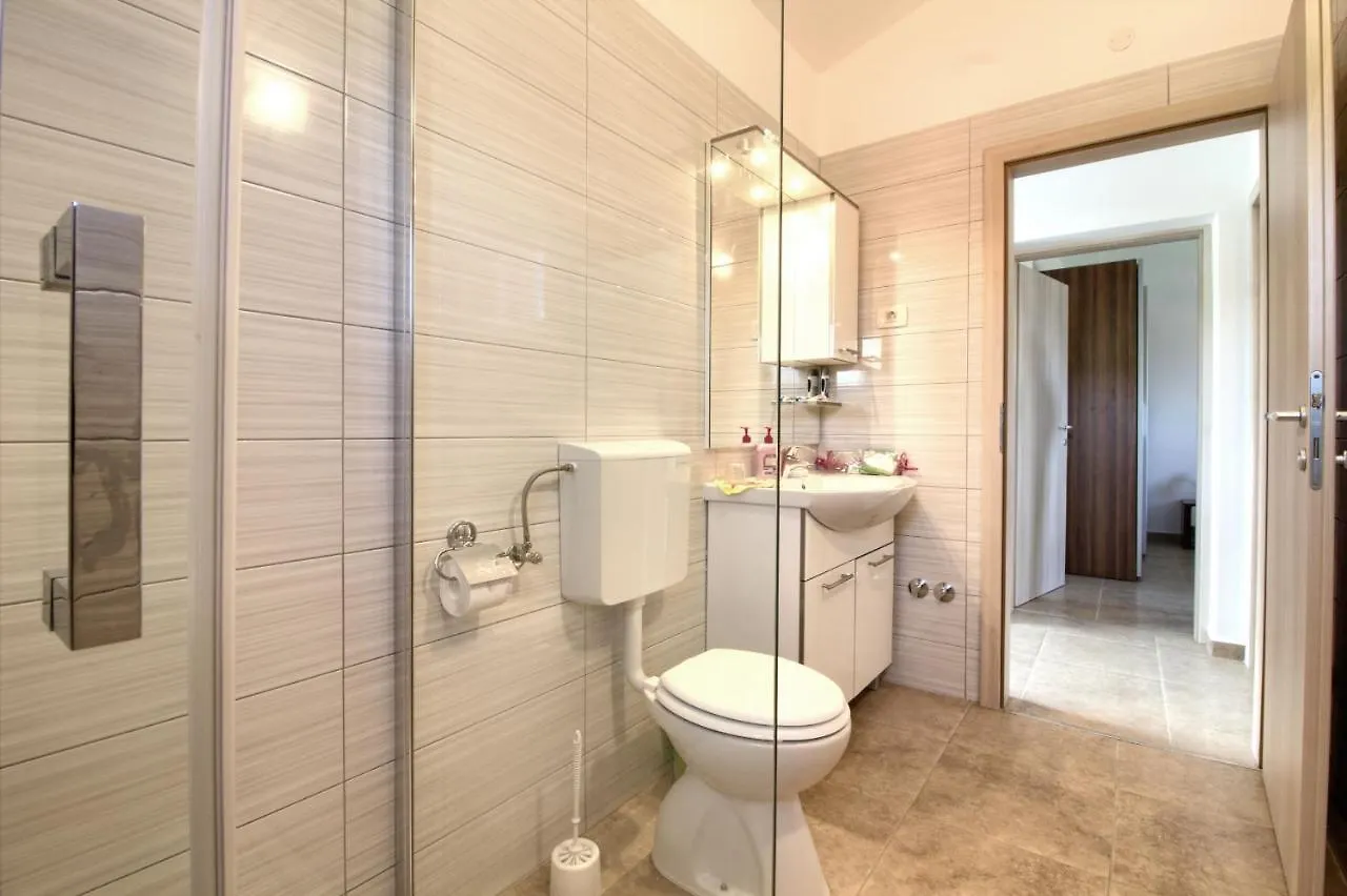 Cozy Villa Marina With Private Pool In Labin Martinski
