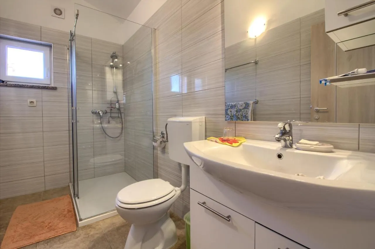 Cozy Villa Marina With Private Pool In Labin Martinski 0*,